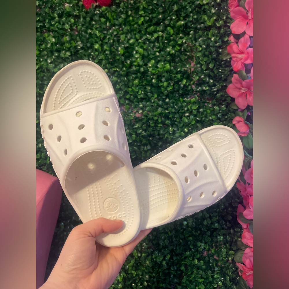 White crocs slides women’s size 8
